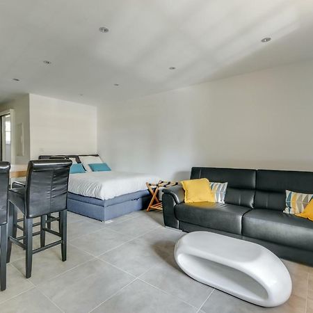 Le Hameau Des Pins Lejlighed Saint-Raphaël Eksteriør billede